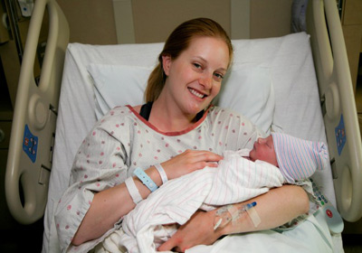 آمبولی (انسداد رگ) مادر با مایع دور جنین